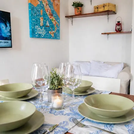 I Dogi Venice - Parking & Train To Venice In 2 Stops *